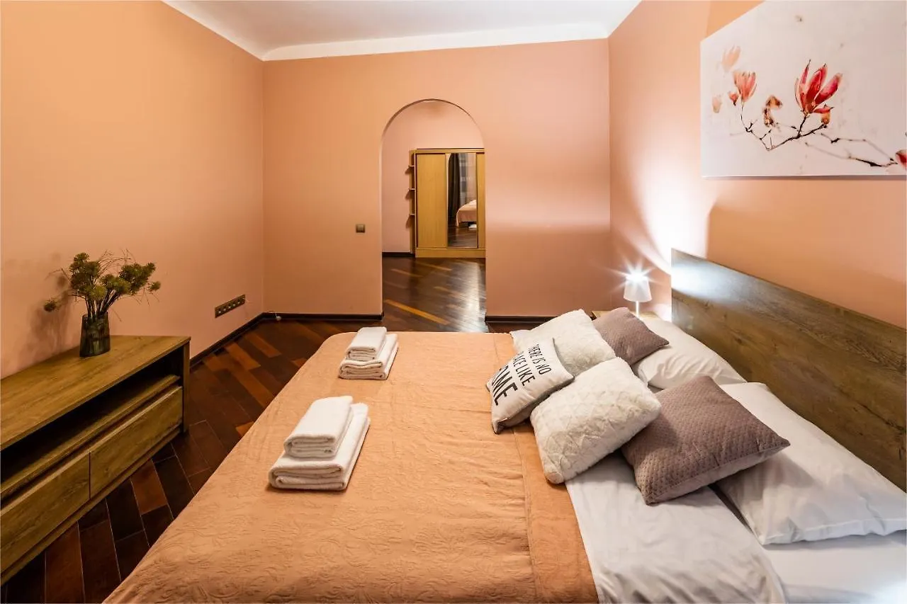 Appartamento The Main Square! 2 Separated Bedrooms, Balcony Leopoli