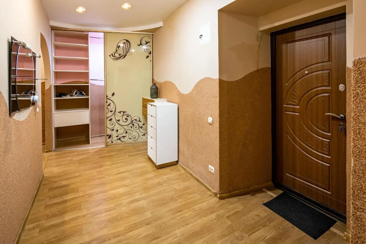 The Main Square! 2 Separated Bedrooms, Balcony Lviv